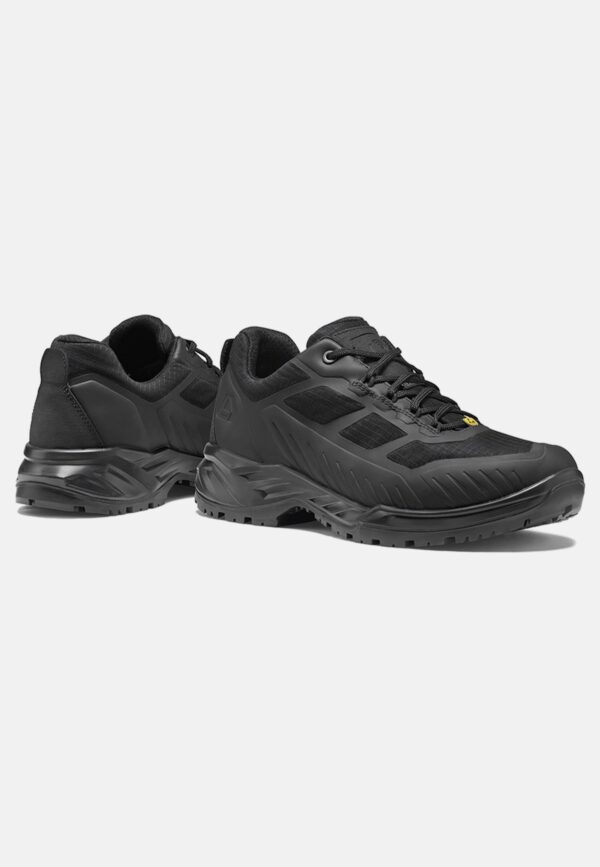 Scarpa bassa polifunzionale per operatori di pubblica sicurezza. Metal-free.